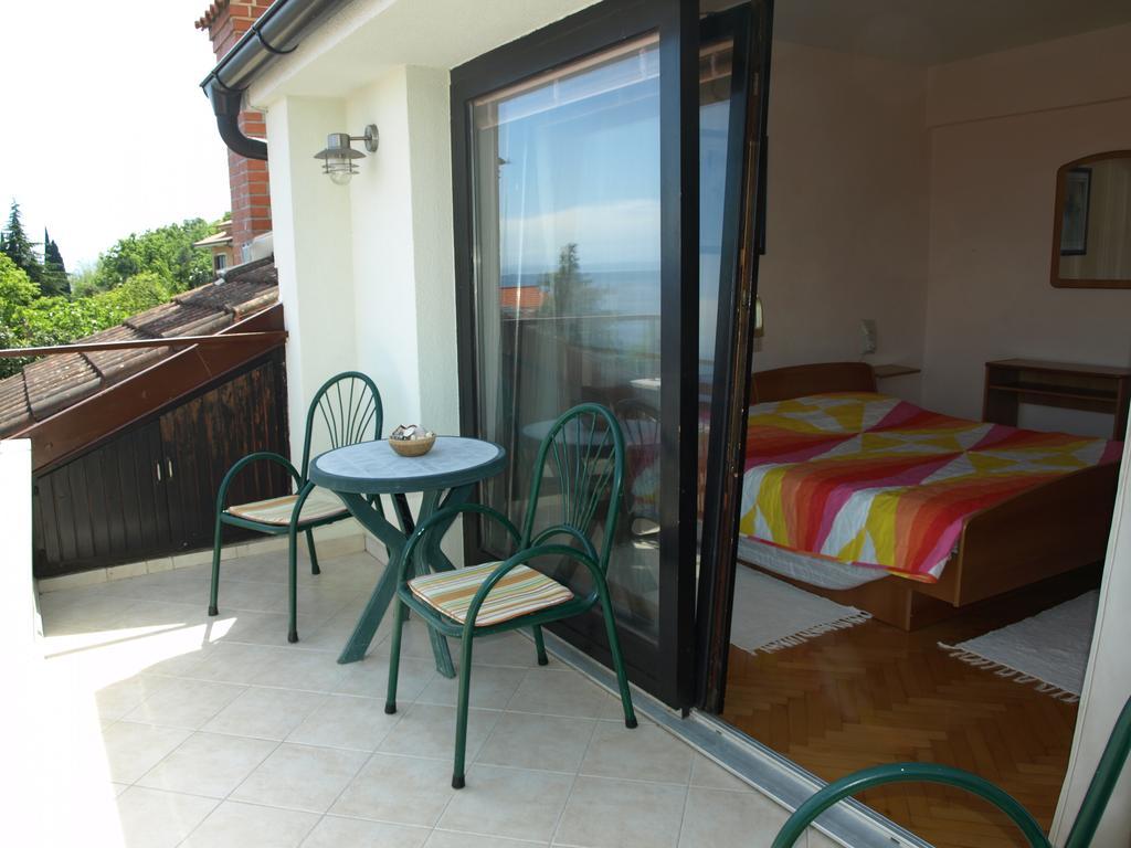Apartment Meri Ičići Rom bilde